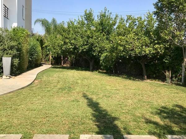 7 bedroom detached house for sale latsia nicosia 8360866 image 14551512