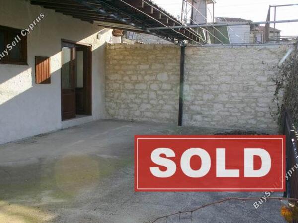 2 bedroom semi detached house sold trimiklini limassol 215387 image 70686