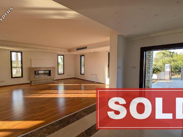 6 bedroom detached house sold dromolaxia larnaca 7814797 image 10646775