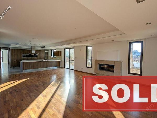 6 bedroom detached house sold dromolaxia larnaca 7814797 image 10646788