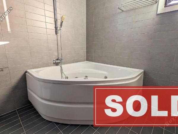 6 bedroom detached house sold dromolaxia larnaca 7814797 image 10646790