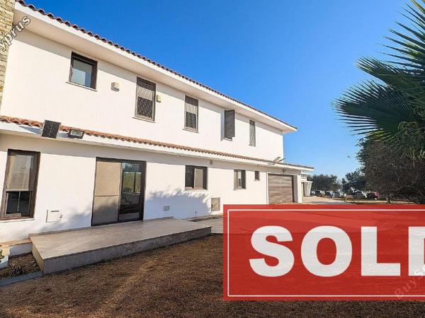 6 bedroom detached house sold dromolaxia larnaca 7814797 image 10646813