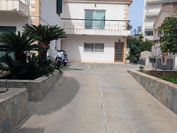 studio commercial building for rent petrou kai pavlou limassol 8113258 image 14055923