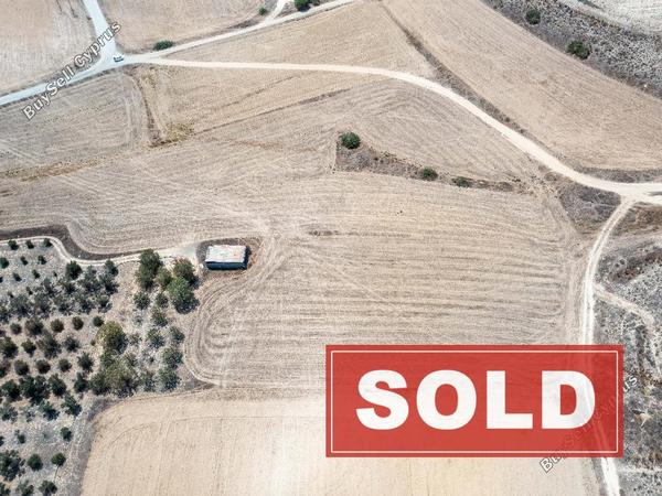 land sold geri nicosia 823458 image 3000459