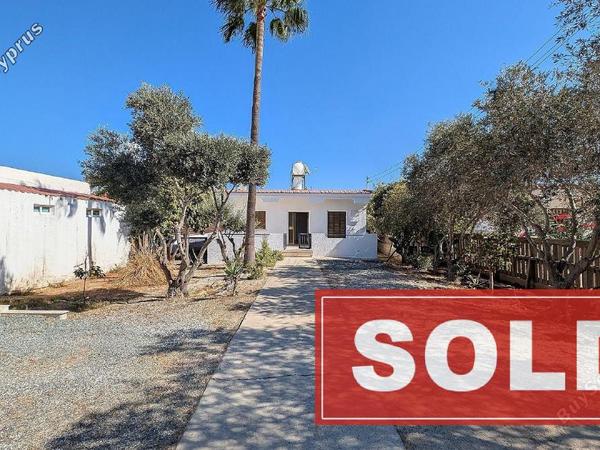 2 bedroom bungalow sold deryneia famagusta 7813819 image 10646326