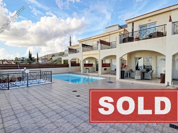 2 bedroom town house sold peyia paphos 1077729 image 1262096