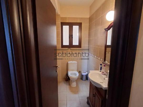 8 bedroom detached house for sale aradippou larnaca 8748829 image 16469019