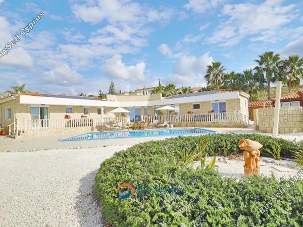 3 bedroom bungalow for sale peyia paphos 8529439 image 16404733