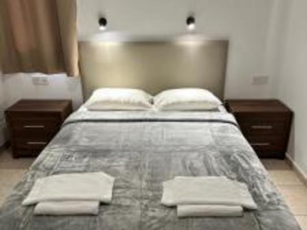 studio commercial building for sale tombs of the kings paphos 1910069 image 10051998