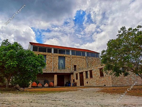 studio commercial building for sale salamiou paphos 1765369 image 4873565