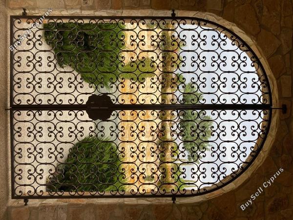 4 bedroom detached house for sale kato polemidia limassol 1547469 image 6529407