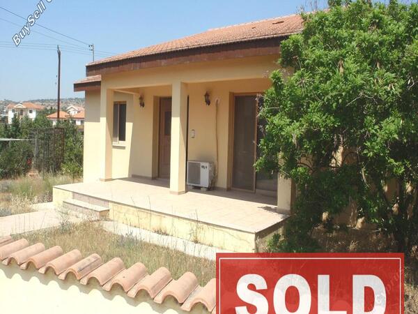 3 bedroom bungalow sold pyrgos limassol limassol 618989 image 303652
