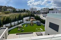 4 Bedroom Detached house in Agios Athanasios (Limassol) for sale 