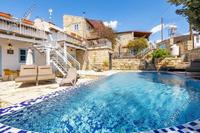  Hotel in Tochni (Larnaca) for sale 