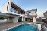 4 Bedroom Detached house in Germasogeia (Limassol) for sale 