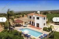 4 Bedroom Detached house in Saint George Peyia (Paphos) to rent 