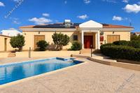 3 Bedroom Bungalow in Apesia (Limassol) to rent 