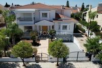 5 Bedroom Detached house · Platy Aglantzias (Nicosia) for sale 
