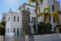5 Bedroom Semi-detached house in Agios Athanasios (Limassol) for sale 