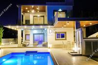 4 Bedroom Detached house in Agios Tychonas (Limassol) to rent 