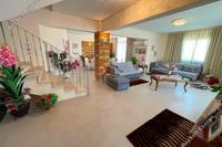 4 Bedroom Penthouse in Chrysopolitissa (Larnaca) for sale 