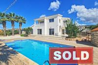 4 Bedroom Detached house in Sea Caves Peyia (Paphos) for sale 