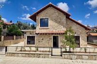 4 Bedroom Detached house in Souni Zanakia (Limassol) for sale 