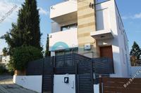4 Bedroom Detached house in Makedonitissa (Nicosia) to rent 
