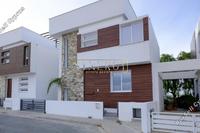 5 Bedroom Detached house · Dromolaxia (Larnaca) for sale 