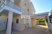 8 Bedroom Semi-detached house in Agia Fyla (Limassol) to rent 