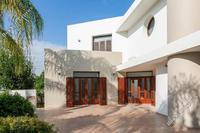 5 Bedroom Detached house in Agios Dometios (Nicosia) to rent 