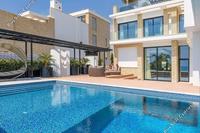 6 Bedroom Detached house in Saint George Peyia (Paphos) for sale 