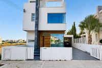 5 Bedroom Semi-detached house in Aradippou (Larnaca) for sale 