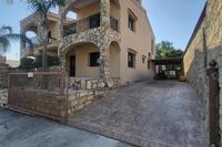 4 Bedroom Detached house in Parekklisia (Limassol) to rent 