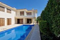 4 Bedroom Detached house in Strovolos (Nicosia) for sale 
