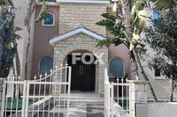 6 Bedroom Detached house in Kato Paphos Universal (Paphos) to rent 