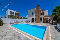 3 Bedroom Detached house in Agia Thekla (Famagusta) for sale 