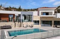 6 Bedroom Detached house in Kamares Tala (Paphos) for sale 
