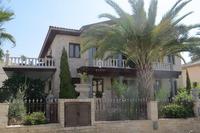 5 Bedroom Detached house · Kolossi (Limassol) to rent 