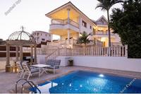 6 Bedroom Detached house in Mouttagiaka (Limassol) for sale 