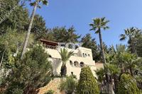 6 Bedroom Detached house in Moniatis (Limassol) for sale 
