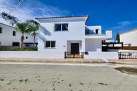 3 Bedroom Detached house in Agia Thekla (Famagusta) for sale 
