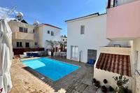 2 Bedroom Detached house in Kato Paphos Universal (Paphos) for sale 