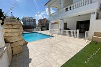 6 Bedroom Detached house in Pyrga (Larnaca) to rent 