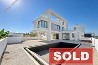 3 Bedroom Detached house in Agia Triada (Famagusta) for sale 