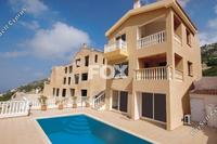 6 Bedroom Detached house in Peyia (Paphos) for sale 