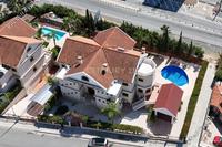 6 Bedroom Detached house in Agios Tychonas (Limassol) to rent 
