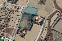2342 SQM Land · Pera Orinis (Nicosia) for sale 
