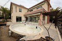 4 Bedroom Detached house in Pyrgos Limassol (Limassol) for sale 