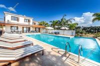4 Bedroom Detached house · Saint George Peyia (Paphos) for sale 